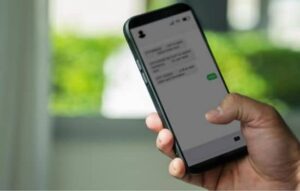 La importancia de controlar los mensajes de los familiares