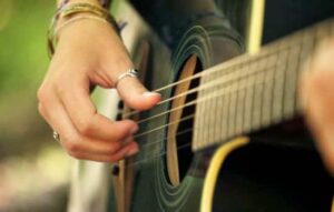 Apps para aprender a tocar la guitarra