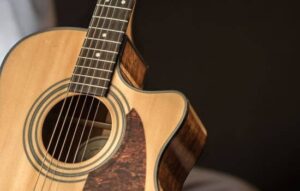 Tres aplicaciones para aprender a tocar la guitarra