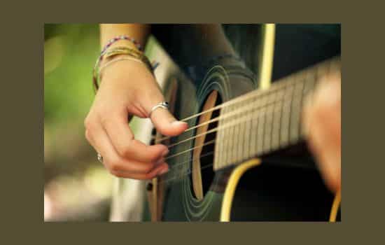 Aprende a Tocar Guitarra Gratis: ¡Descubre los Mejores Apps!