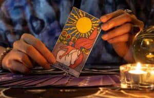 Descubre Tu Futuro con Aplicaciones de Tarot