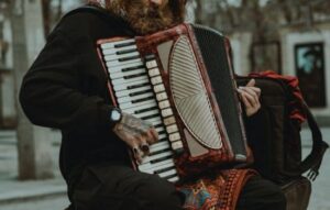 ¡Aprende a tocar acordeón cromático!
