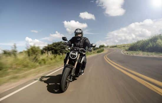 Domina la moto con Pilotar!