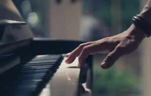 Explora la magia de Simply Piano