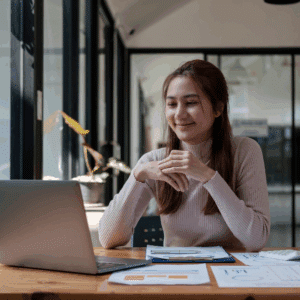 Conéctate con el mundo con HOLLA!